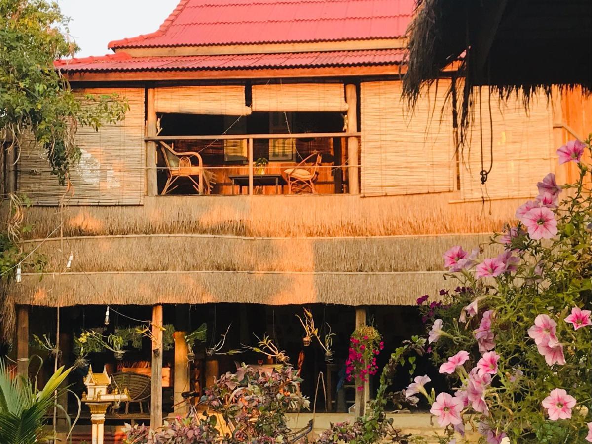 Retro Kampot Guesthouse Eksteriør bilde