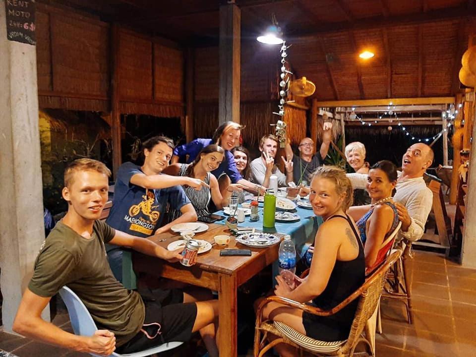 Retro Kampot Guesthouse Eksteriør bilde