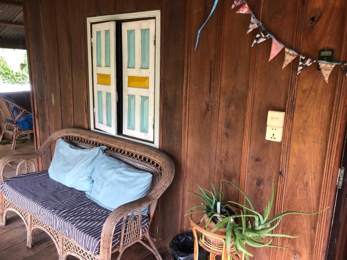 Retro Kampot Guesthouse Eksteriør bilde