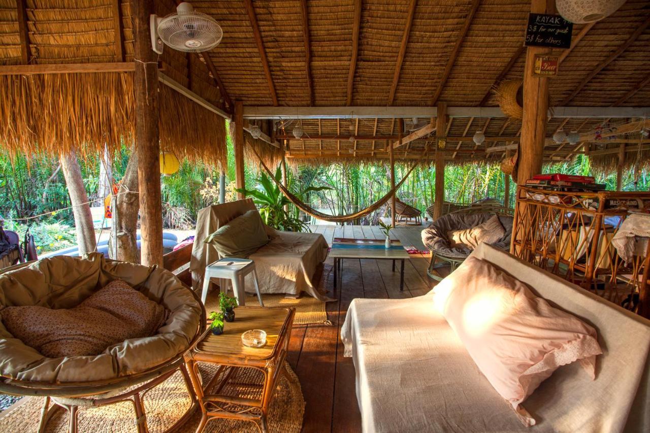 Retro Kampot Guesthouse Eksteriør bilde